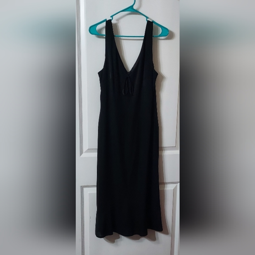 Black mid-length dress 12